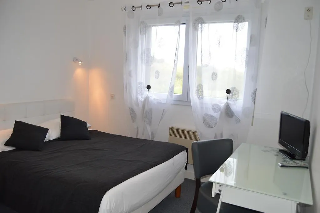 Hotel Saint Pierre 2*, Saint-Pierre-Quiberon France